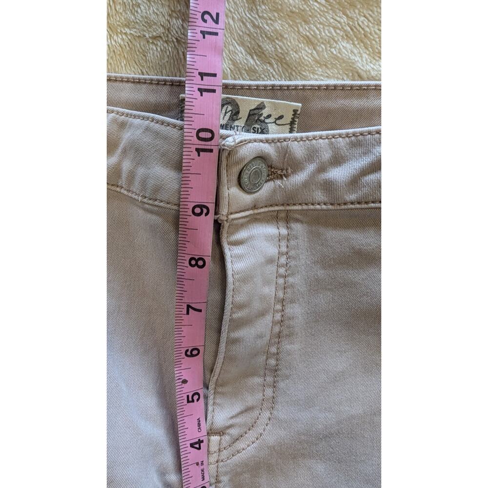 WE THE FREE Just Float On Super Flare Raw Hem High Waist Size 26 Jeans - Picture 7 of 8